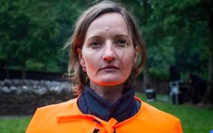 Malachy Murphy's mother, Yvonne McGuinness is an Irish artist.